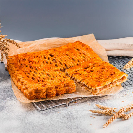 Слоеный пирог яблоко и корица