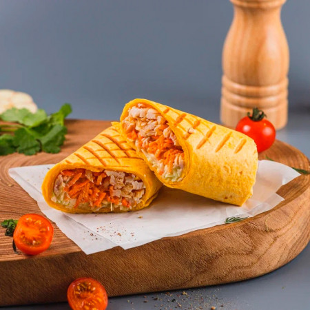 Ролл с курицей и овощами Ролл с курицей и овощами