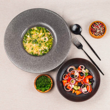 Окрошка на квасе и салат Греческий