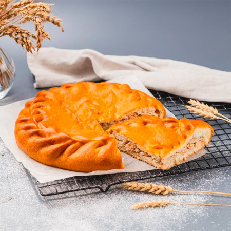 Пирог сдобный с горбушей и картофелем